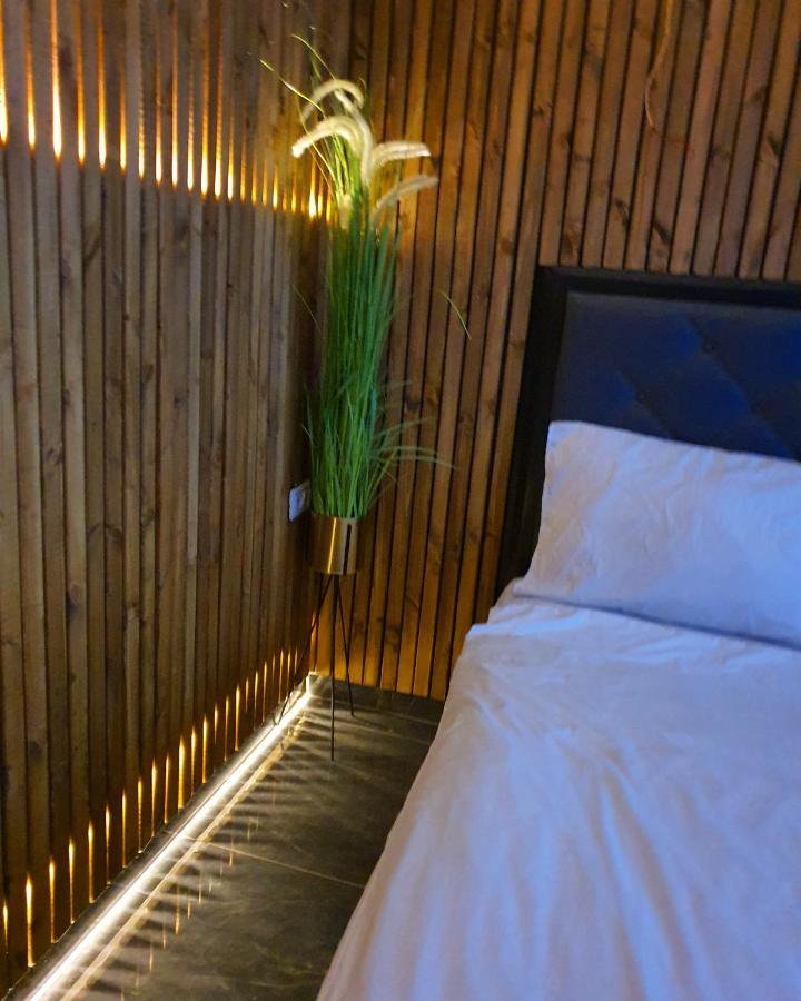 אילבן Eleven Spa Suites Jerusalem Exterior photo