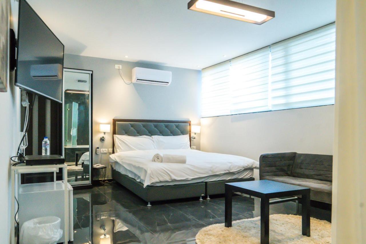 אילבן Eleven Spa Suites Jerusalem Exterior photo